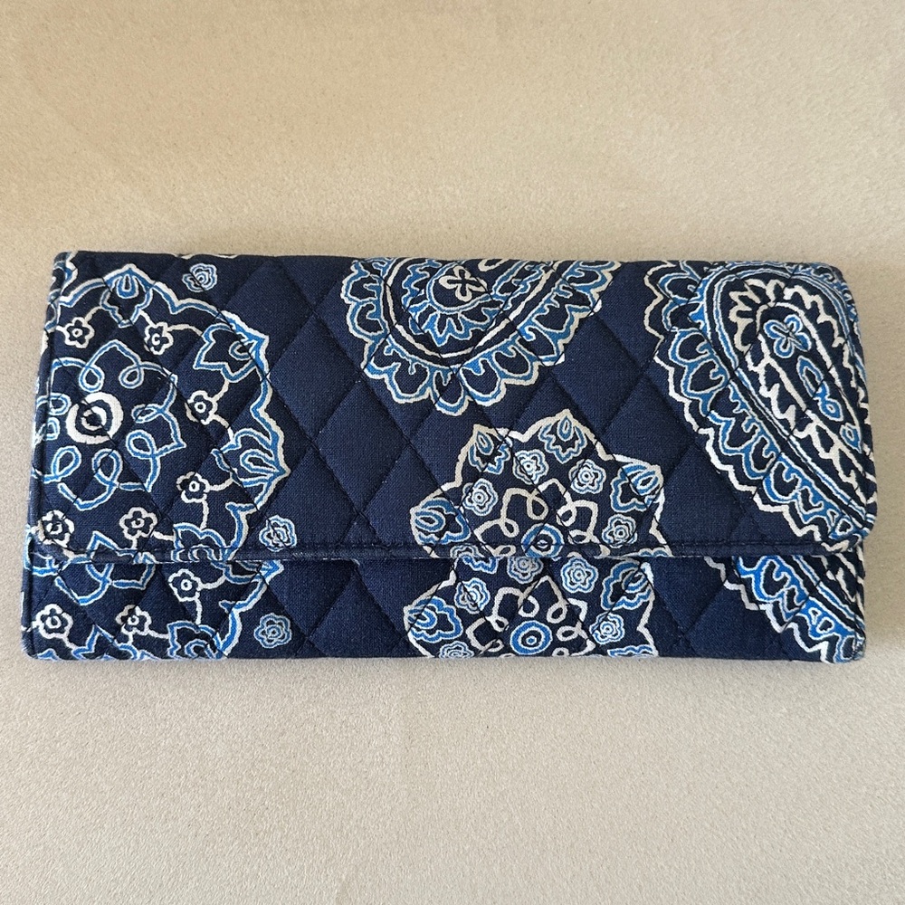 NWOT- Vera Bradley Quilted Blue and White Paisley Wallet